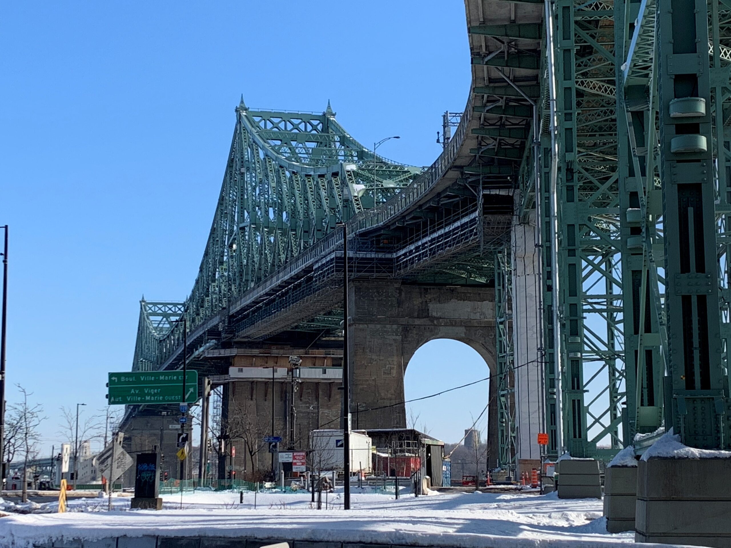 Pont Jacques-Cartier en hiver